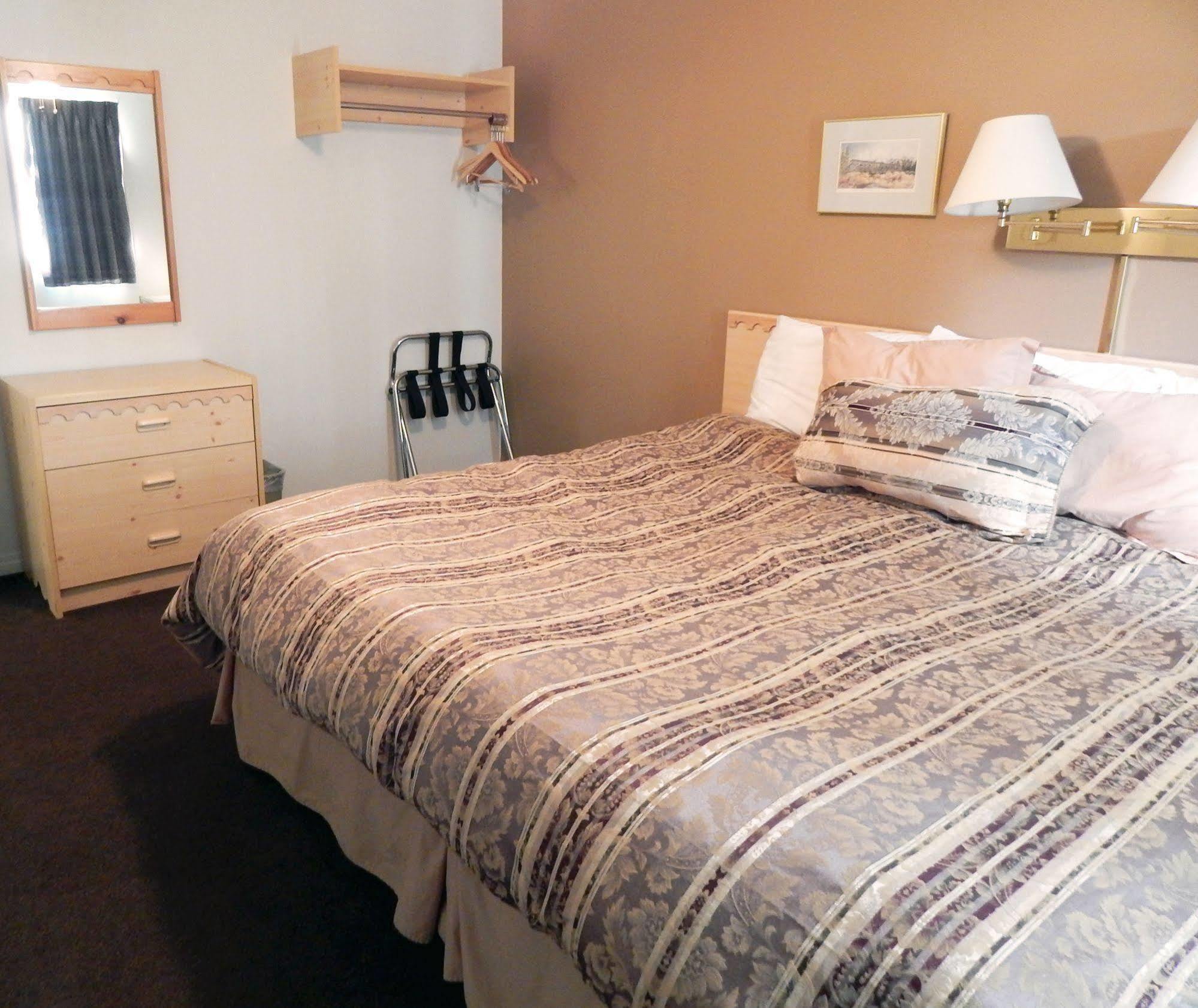 Banff Boundary Lodge Canmore Eksteriør billede