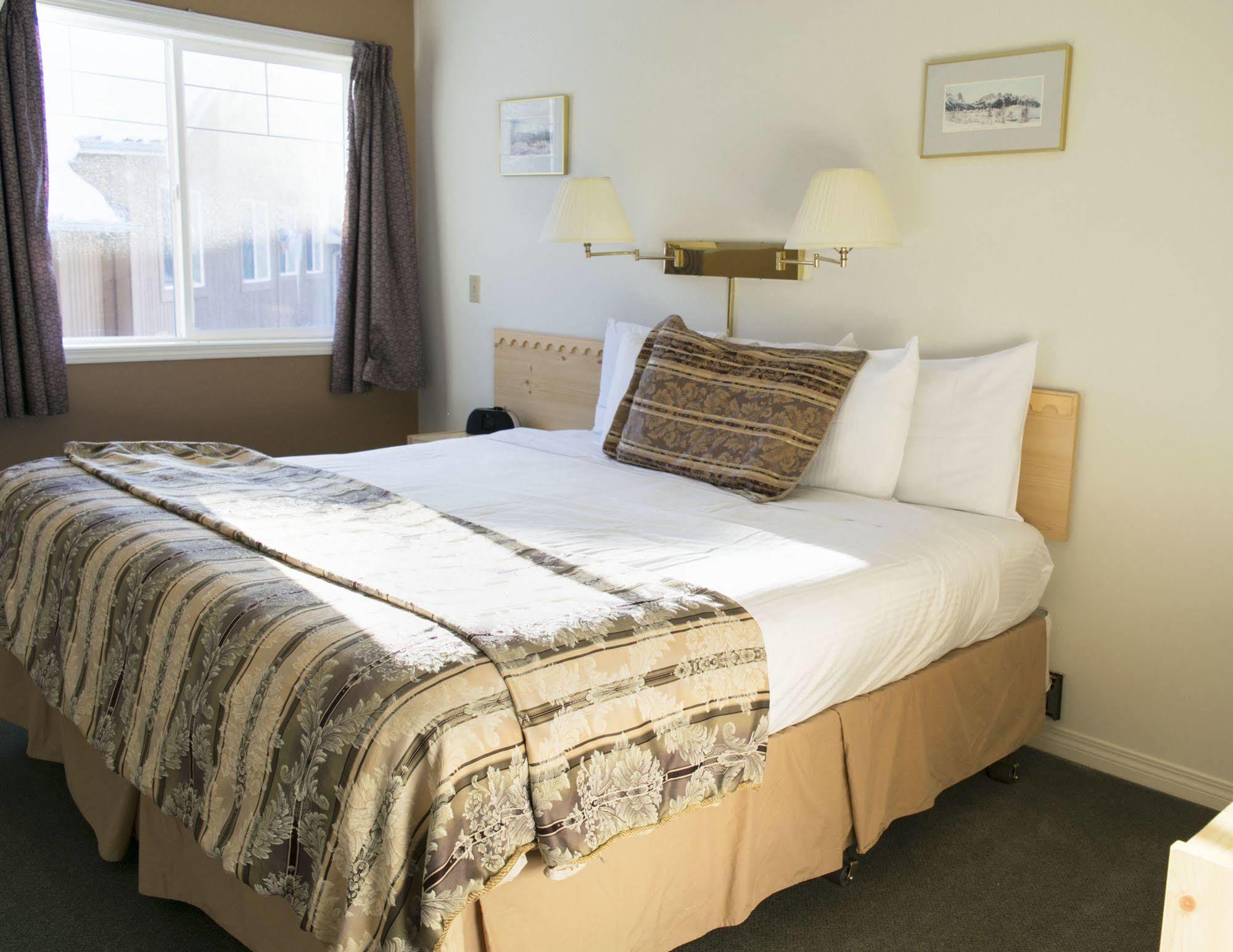 Banff Boundary Lodge Canmore Eksteriør billede